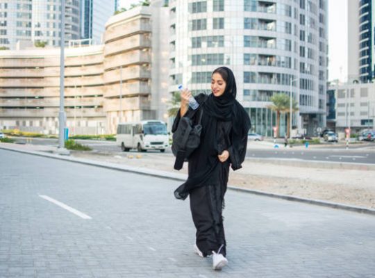 Quelles chaussures porter avec une Abaya ?