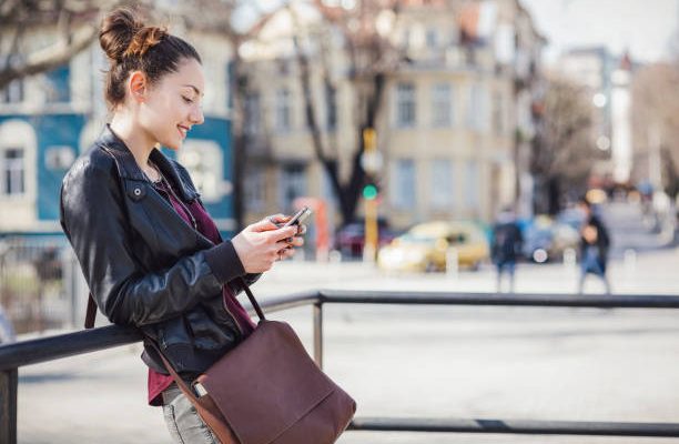 Comment porter une besace en cuir ?